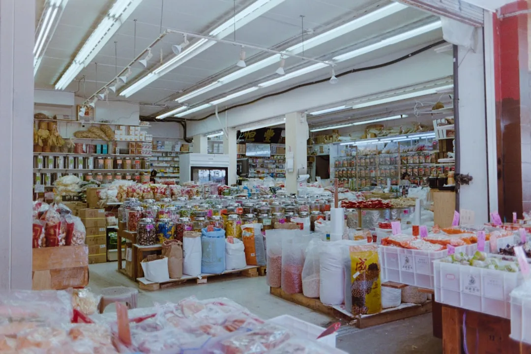 商用塑料制品在家居与办公场景中的技术升级与应用案例